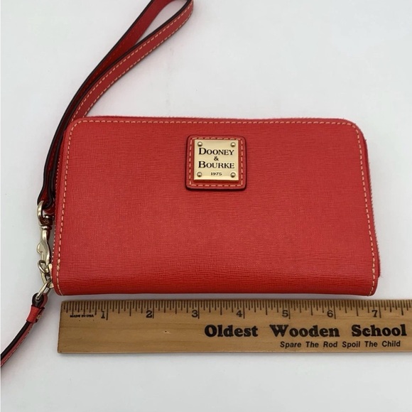 Dooney & Bourke Saffiano Leather Red Zip-Around Wristlet Wallet Like New! - Picture 2 of 10